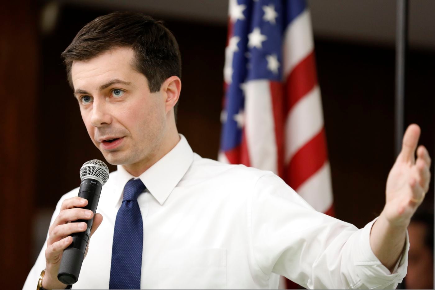 In Iowa, Pete Buttigieg says his presidential campaign is here for more than a ...1400 x 932