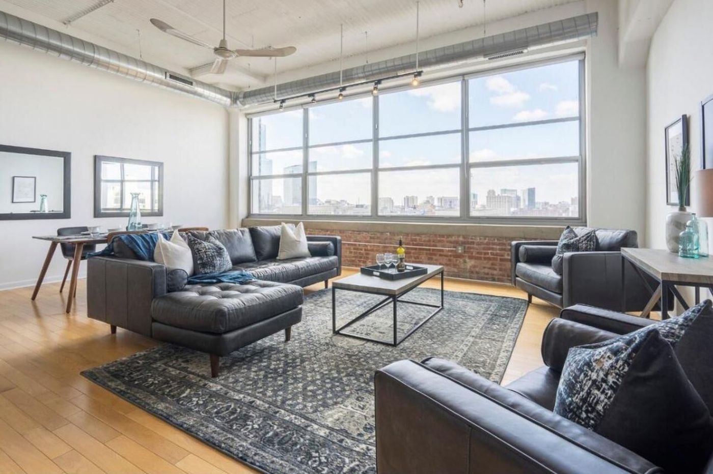 On the market in Philadelphia: Spacious one-bedroom loft with great sunset view